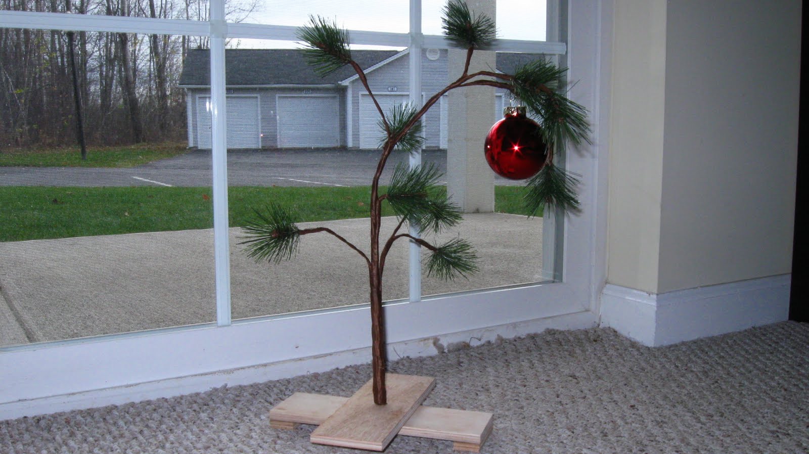 Charlie+Brown+Christmas+Tree+002.jpg