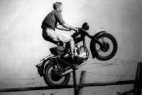 steve-mcqueen-triumph-bonneville-t100-steve-mcqueen-motorcycle.jpg