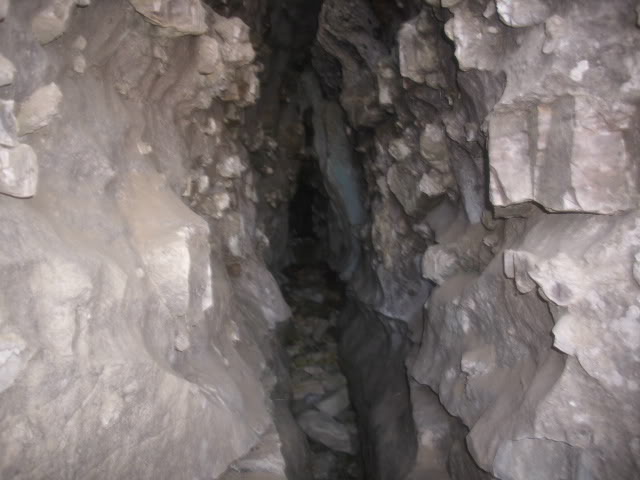 caveinrock13.jpg