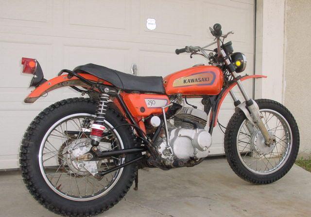 1971-Kawasaki-F8-Orange-3217-1.jpg