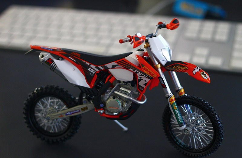ktm_exc_2012_toy.jpg
