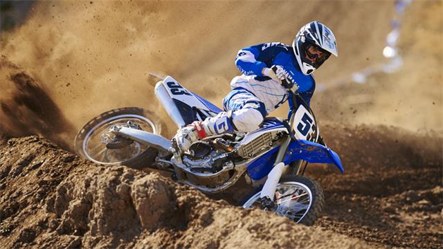 YZ450f_8galleryaction.jpg