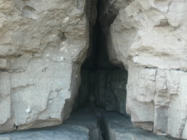 caveinrock7.jpg