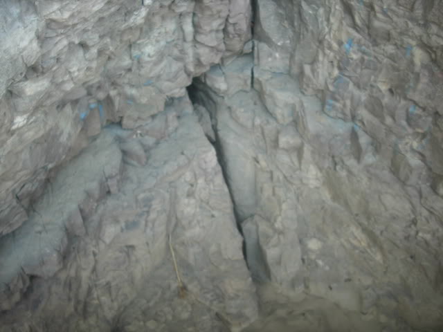 caveinrock12.jpg