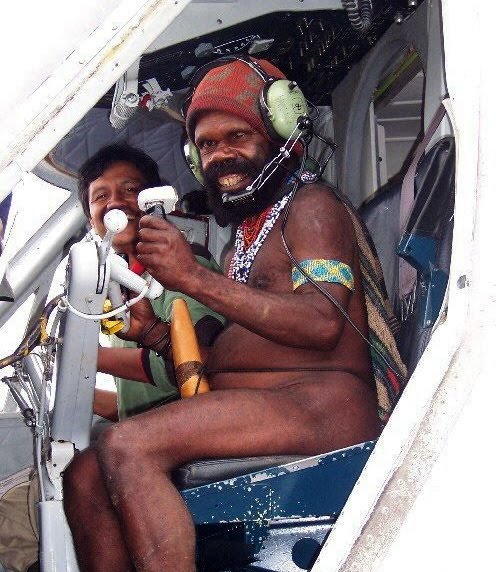 db2123-aboriginal-pilot.jpg