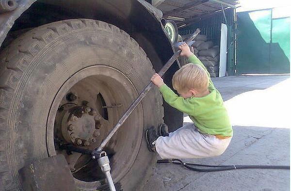 a.aaa-Heres-how-to-change-a-tire-f.jpg