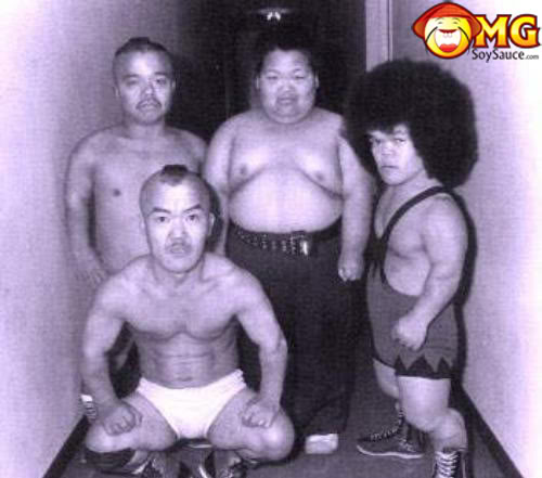 asian-midgets-wrestlers.jpg