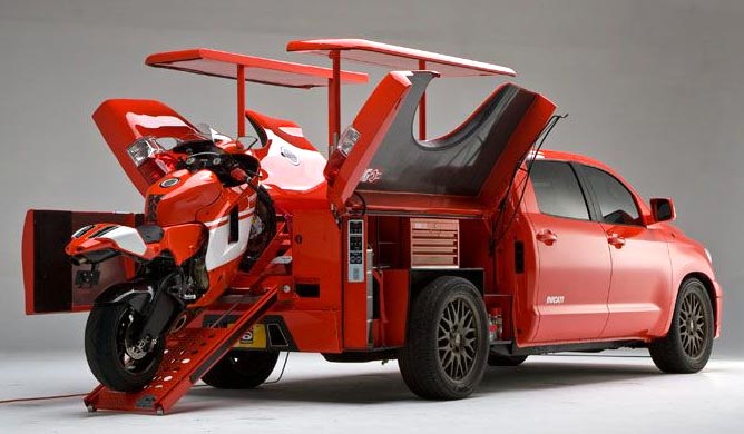 2010-toyota-tundra-ducati-truck-with-toolbox-and-bike-bed.jpg