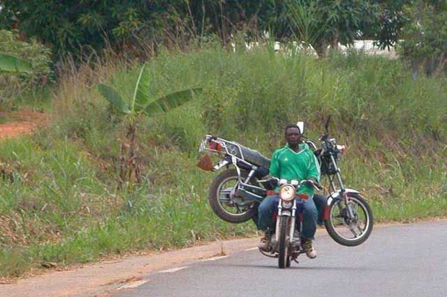 funny-motorcycle-towing.jpg